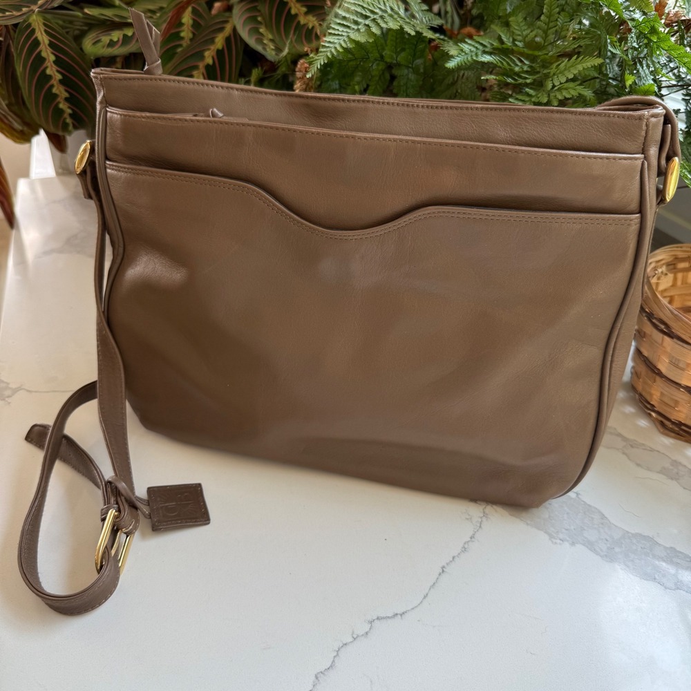 Giani Bernini Taupe Brown Leather Crossbody Bag Triple Zip Shoulder Bag NWOT